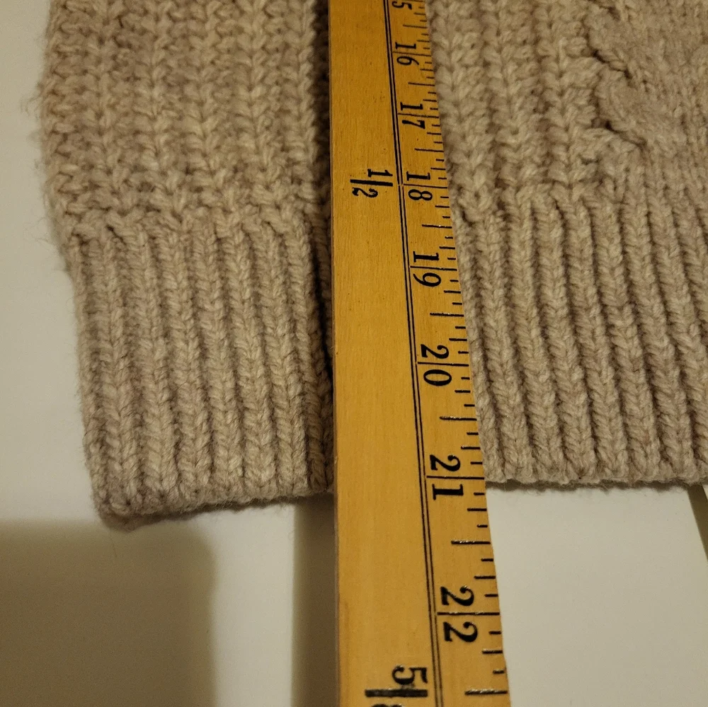 H&M Women's Tan Cable Knit Sweater Size Medium - Picture 9 of 9